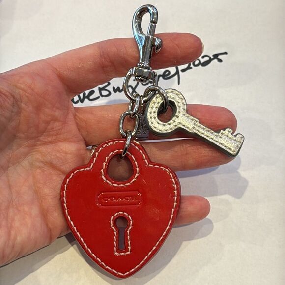 COACH HEART LOCK & KEY CHARM 3D LEATHER STUDS SPELLOUT BAG FOB CHAIN Y2K VGUC - Picture 10 of 10